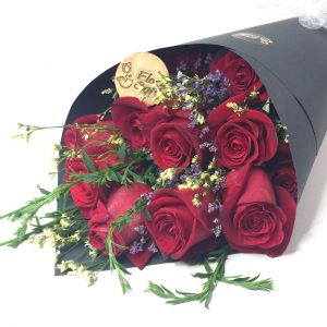 Cono Flor de Café 12 Rosas Importadas